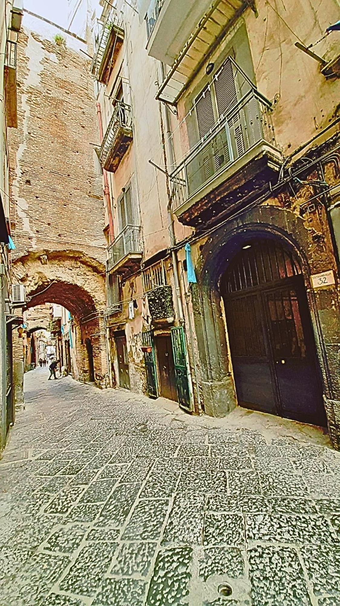 La Stanza Di Daria - Un Nido Silenzioso Nel Cuore Del Centro Storico Nápoles Exterior foto
